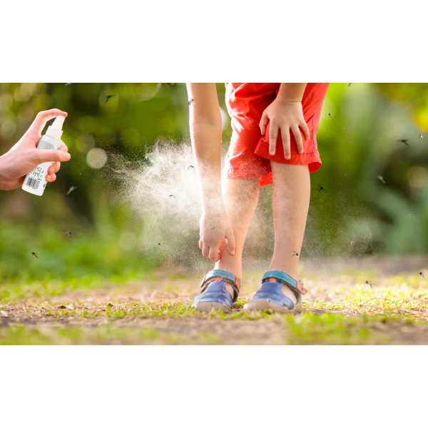 Środek na kleszcze, komary i meszki dla małych dzieci 6mc Detter® Kids 80ml