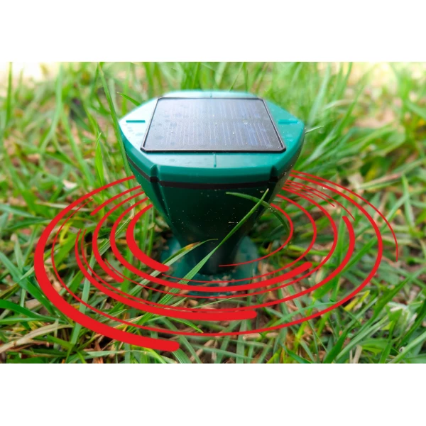 Solarny odstraszacz kretów