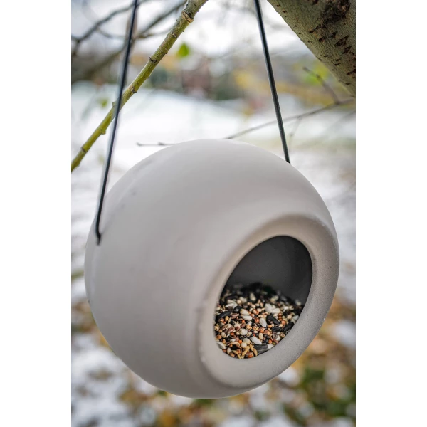 Nowoczesny, minimalistyczny karmnik na ziarno, nasiona dla ptaków Lisa szary